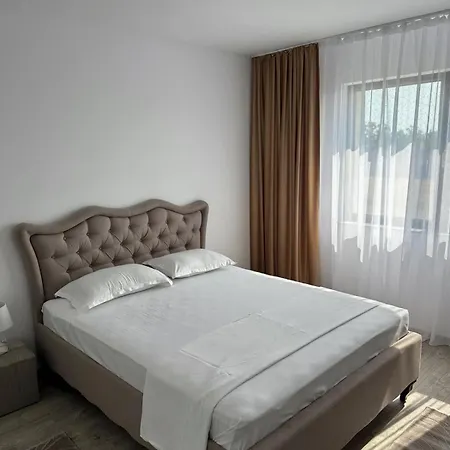 Apartment Ira *