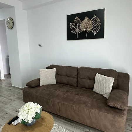 Ira Apartment